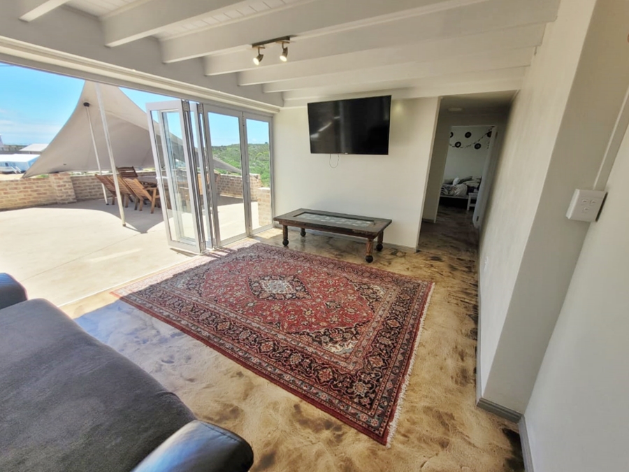 To Let 4 Bedroom Property for Rent in Oceanview Heights Western Cape